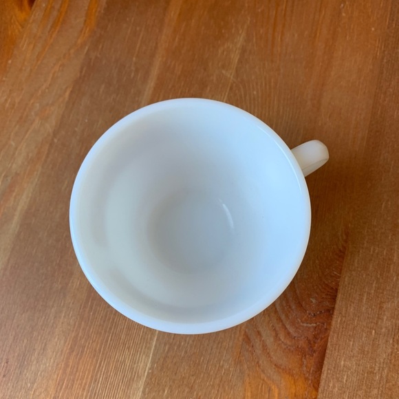 Vintage 1970s Pyrex Woodland Brown cup - Picture 3 of 4